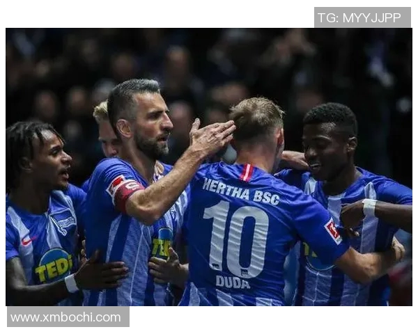 96战胜柏林赫塔展现强大实力球队团结一心迎接新挑战